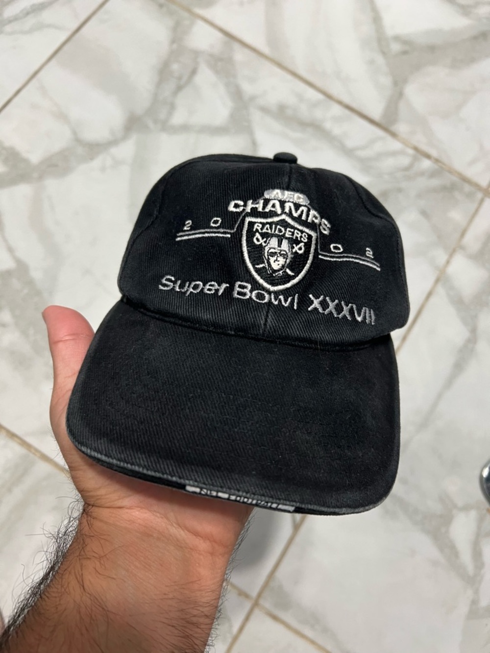 Vintage 2002 Raiders hat